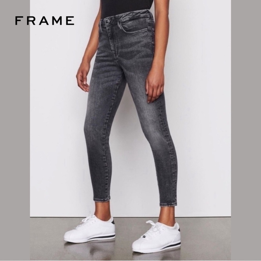 FRAME Le One Skinny Jeans